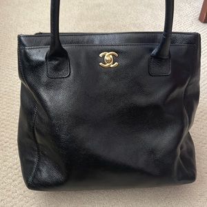 VINTAGE CHANEL BLACK EXEC CERT TOTE